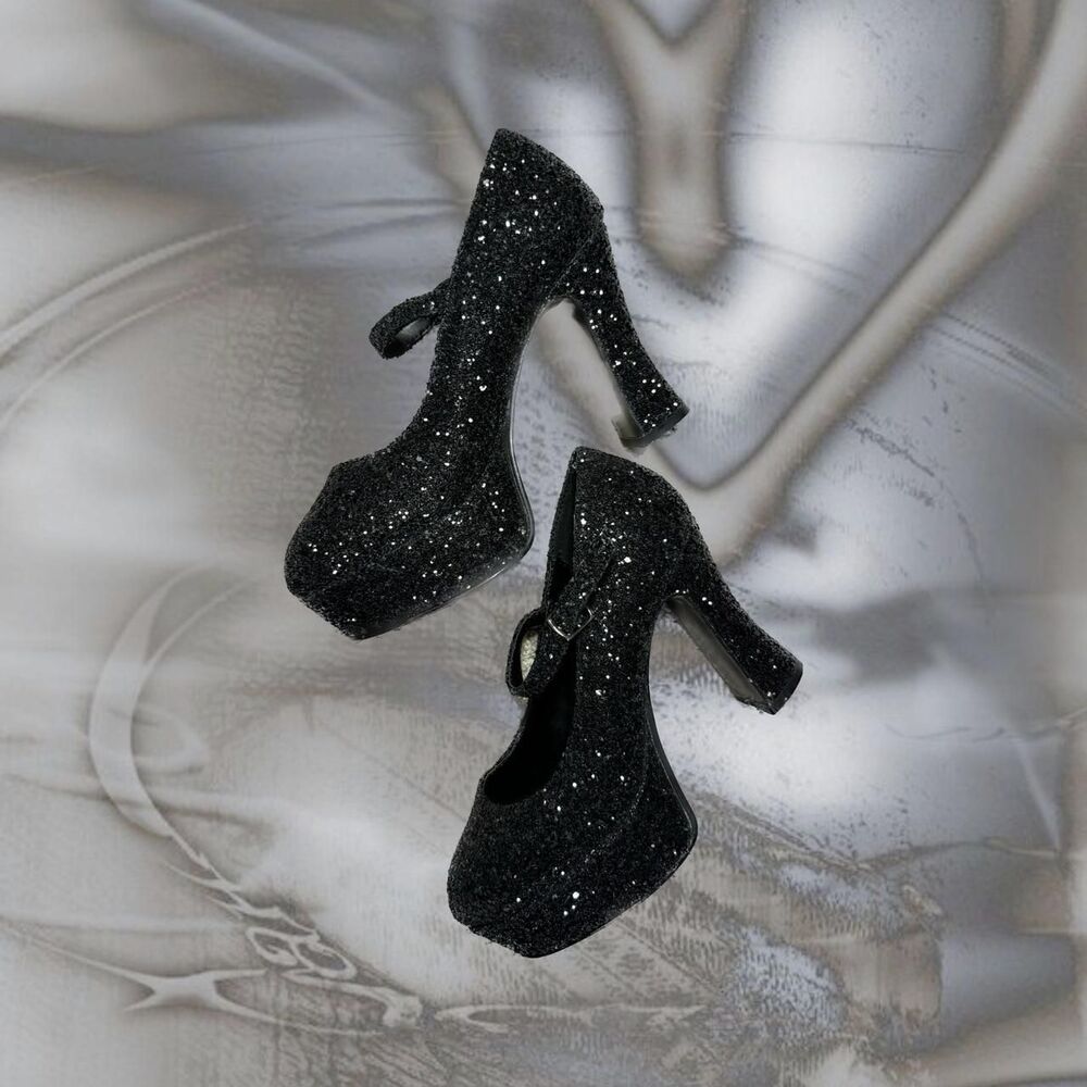 Bratz Women's Black and Silver Courts